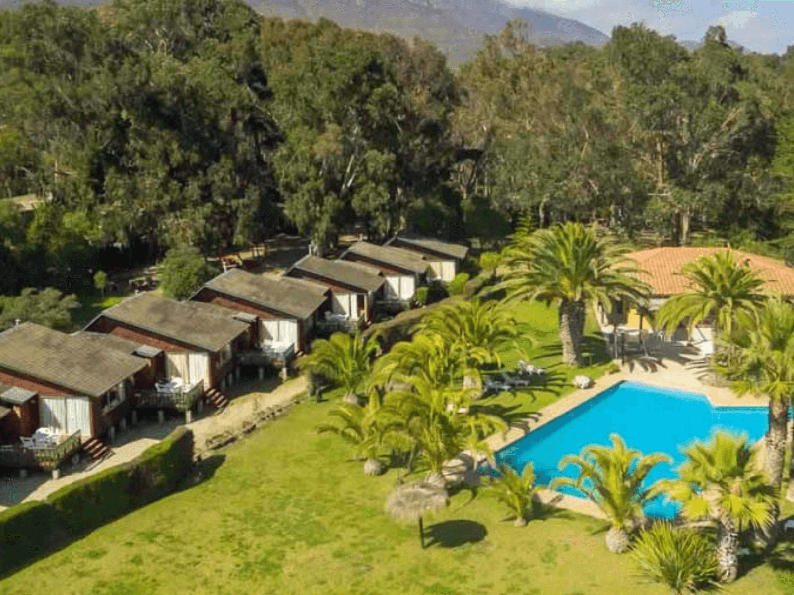 Cabañas y Camping Bahía Marina
